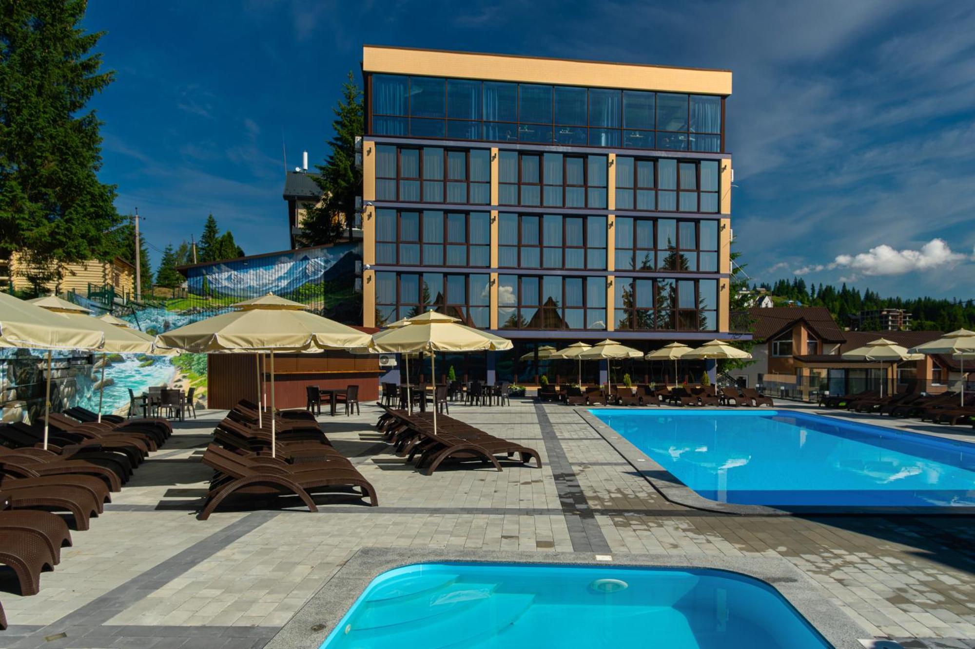 Summit Hotel Yablunytsya Exterior photo